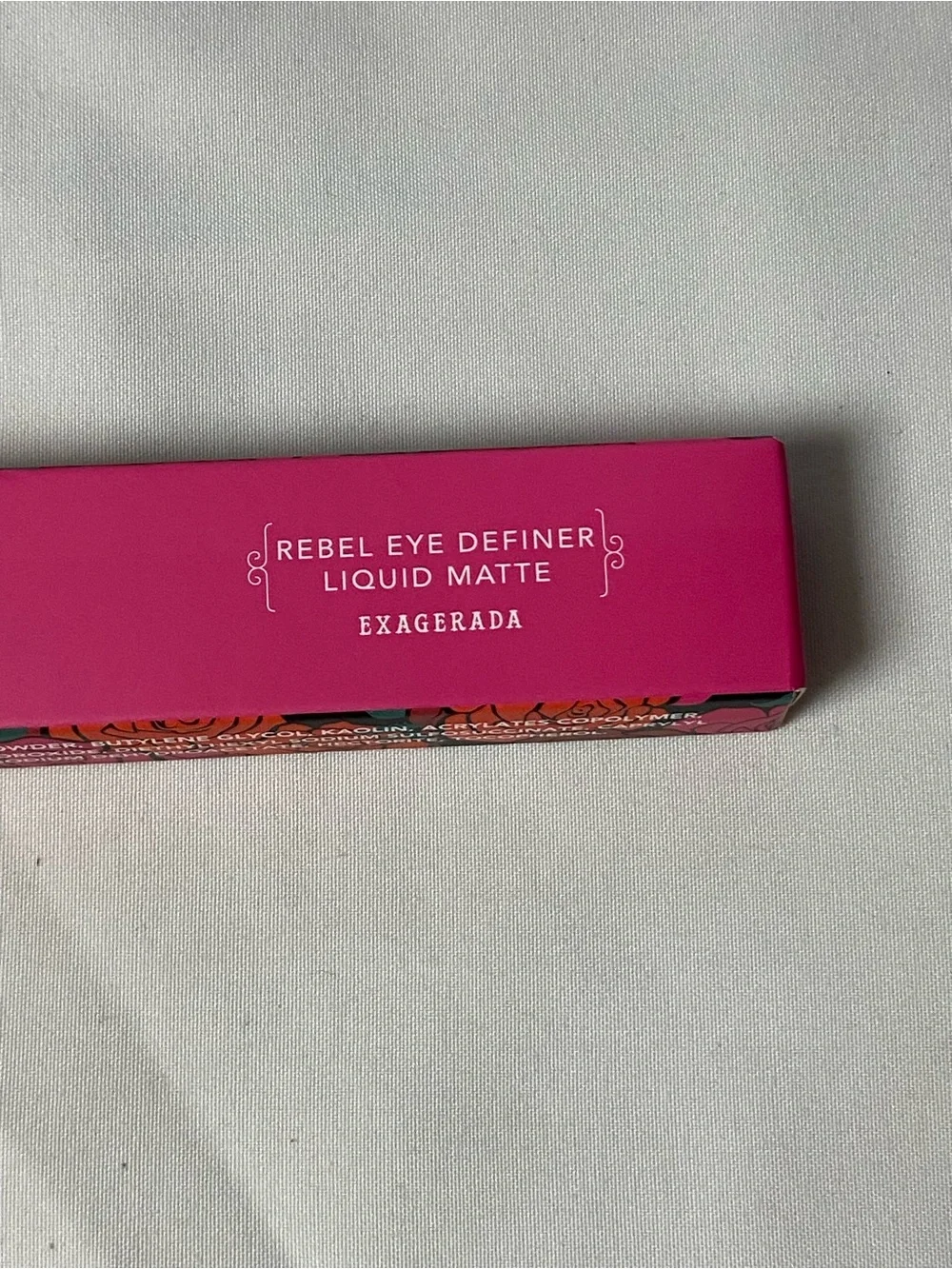 Liquid Matte Eyeliner — Exagerada Pink